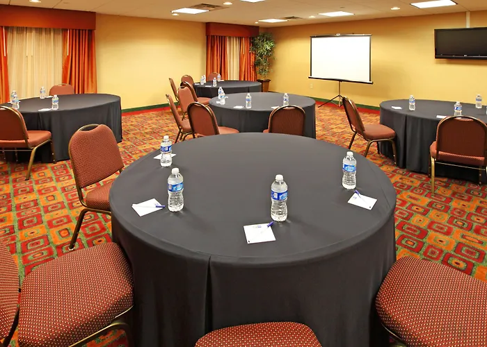Luxury hotel only: Holiday Inn Express Tyler South By Ihg