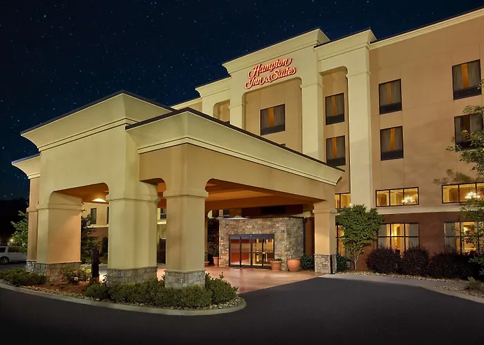 Kid friendly hotel Hampton Inn & Suites Sevierville At Stadium Drive