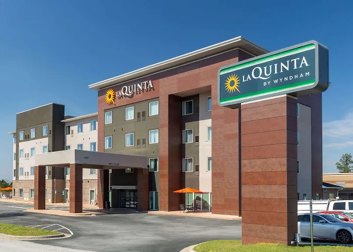 La Quinta Inn & Suites By Wyndham Augusta Fort Eisenhower