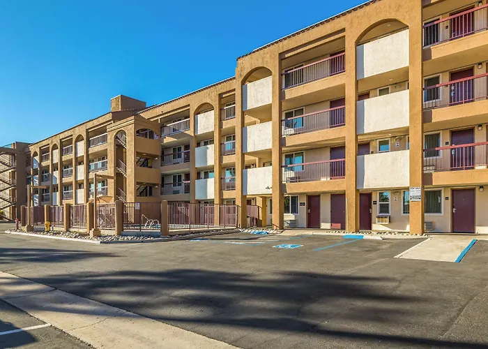 Family Hotel: Days Inn By Wyndham Chula Vista-San Diego