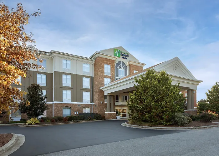 Airport Hotel: Holiday Inn Express Hotel & Suites Greensboro - Airport Area By Ihg