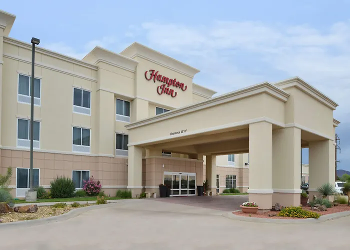 Pet Friendly hotel: Hampton Inn Alpine
