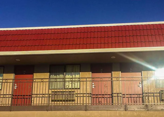 Crown Lodge Motel