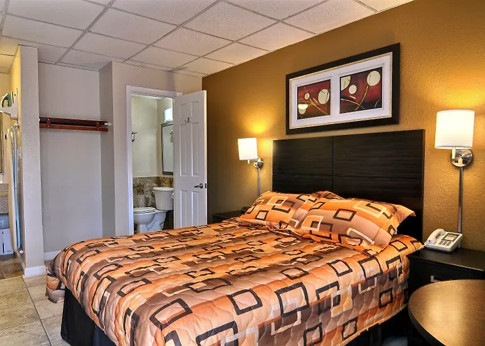 Rodeway Inn & Suites