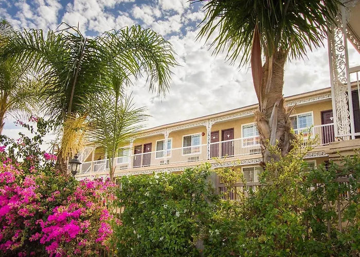 Pet Friendly hotel: Regency Inn In Los Angeles