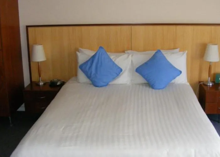 Ocean Beach Hotel