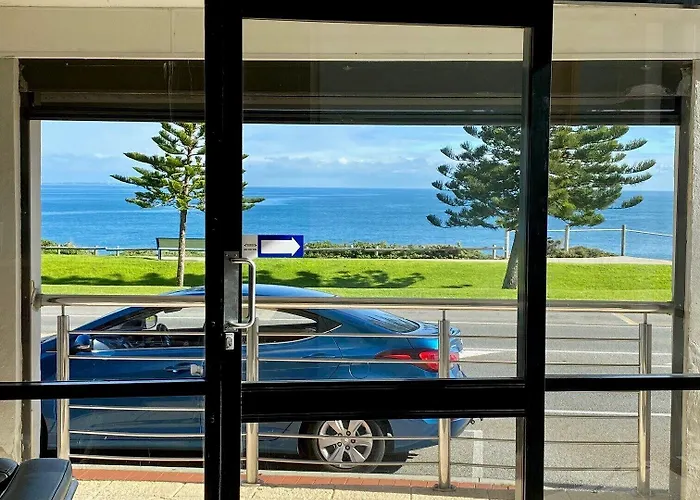 Ocean Beach Hotel