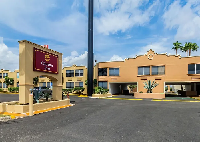 Hotel with pool: Clarion Inn Near Mcallen Airport