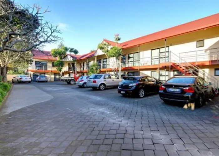 Rayland Epsom Motel