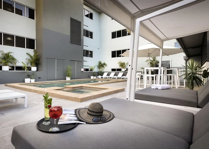 Grand Hotel And Apartments Townsville