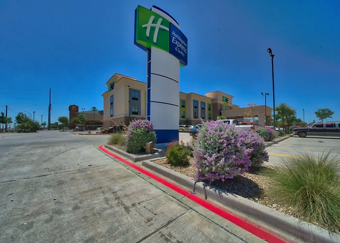 Holiday Inn Express And Suites South By Ihg