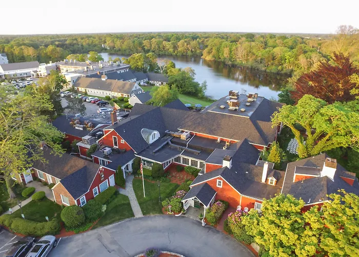 Hotel suites Coonamessett