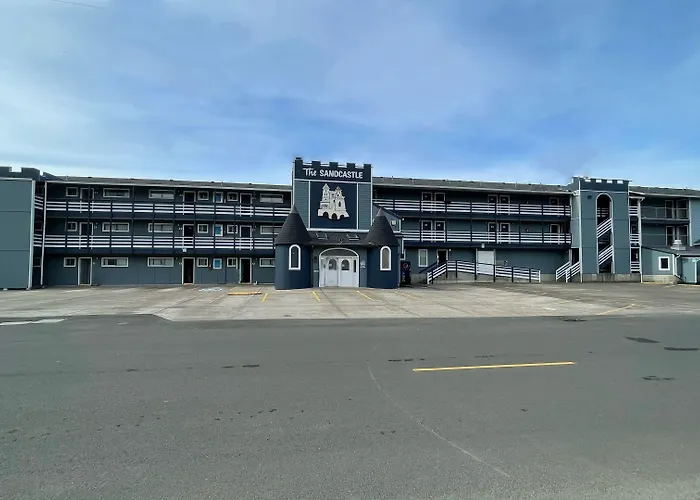 The Sandcastle Beachfront Hotel