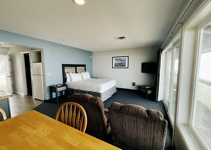 The Sandcastle Beachfront Hotel