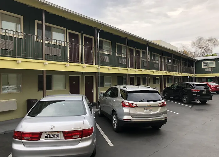 Lombard Plaza Motel