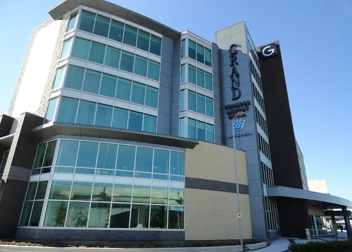 Luxury hotel only: The Grand Winnipeg Airport Hotel By Lakeview