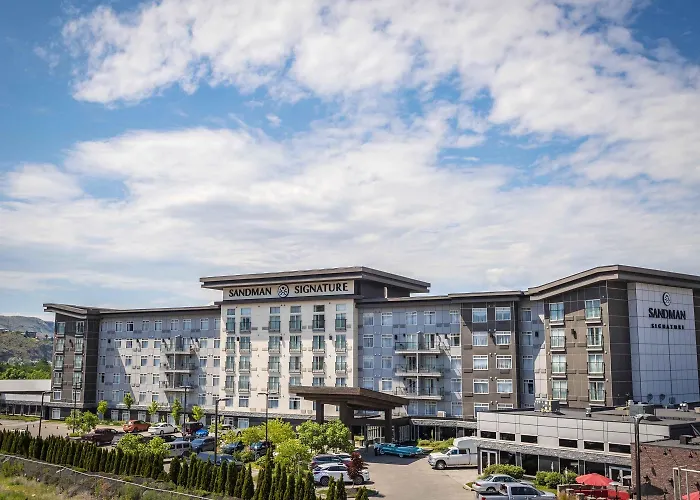 Family Friendly Hotels Sandman Signature Kamloops