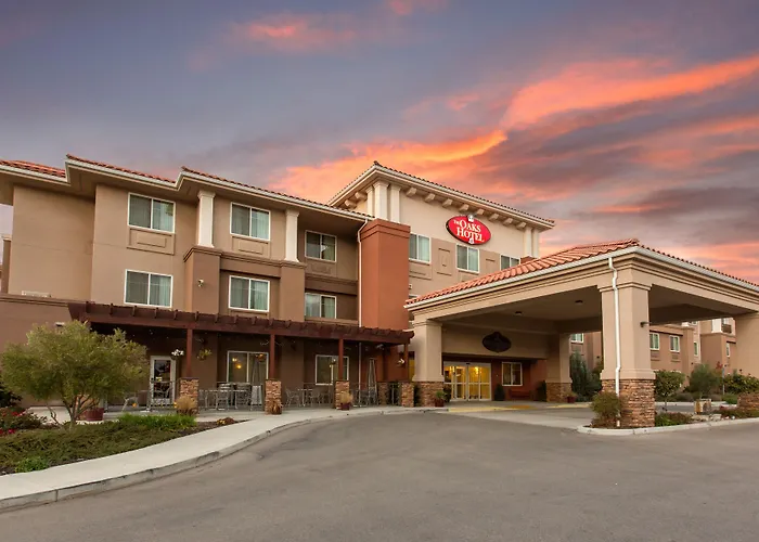Luxury hotel only: The Oaks Hotel & Suites