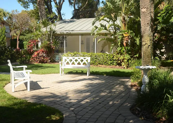 Villa: Cottages By The Ocean