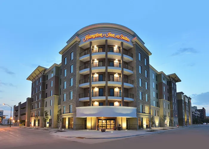 Hampton Inn & Suites Des Moines Downtown