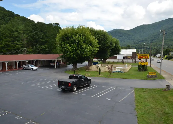 Travelowes Motel - Maggie Valley