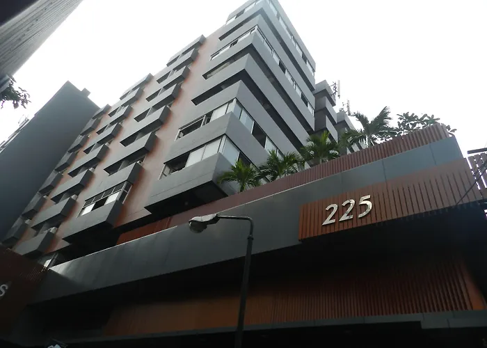  Nanatai Suites