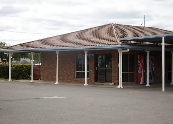 Family resorts Highway Inn