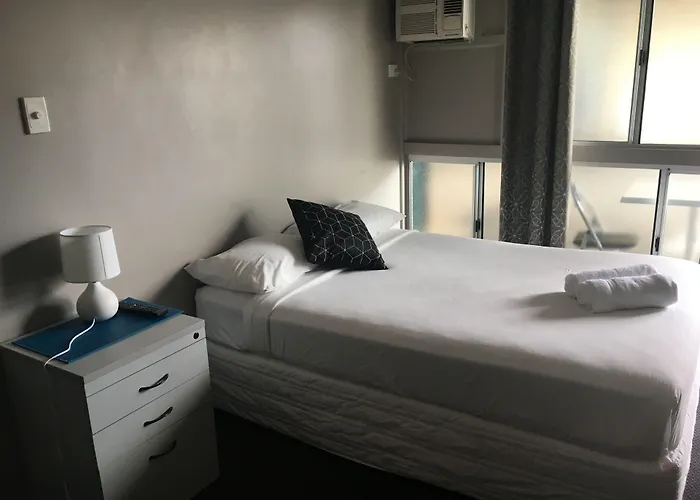 Cheap hotels Oonoonba Motel