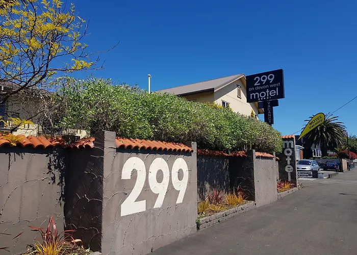 Boutique hotel only: 299 On Devon West