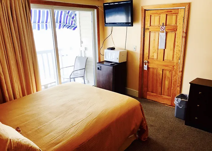 Family Hotel: The Moulton Hotel