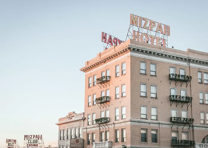 Pet Friendly hotel: Mizpah Hotel