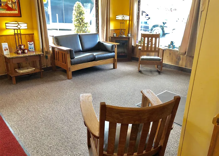 Cheap hotel: Home Hotel Lava Hot Springs