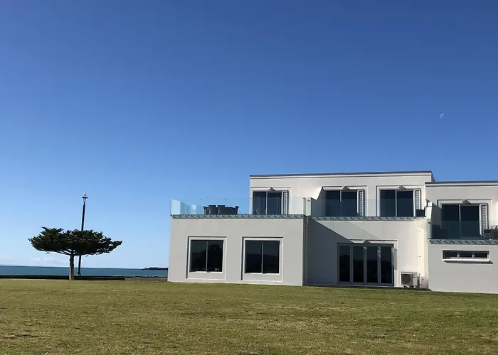 3 star hotel: East Pier Hotel