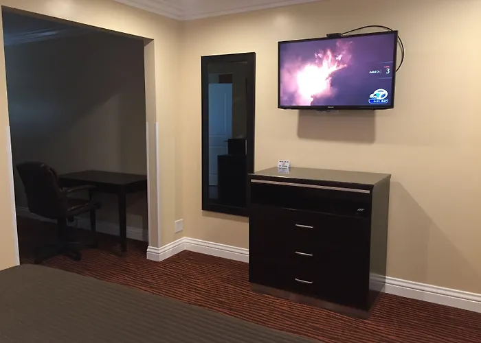 Convention Center Inn & Suites