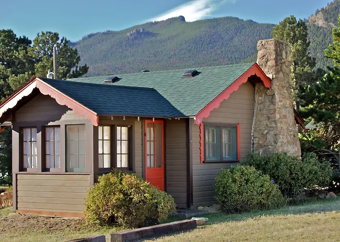 Hotel near College: Tiny Town Cabins
