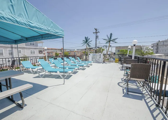 Surfcomber Motel