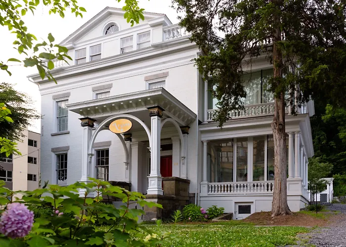 Argos Inn - Ithaca'S Boutique
