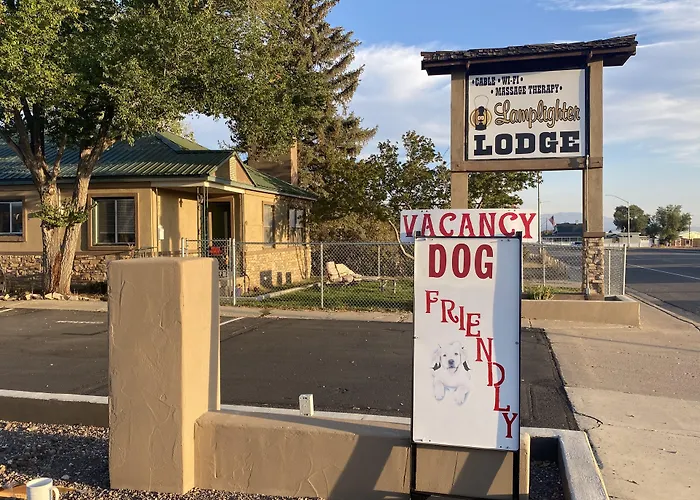 Central hotel: Lamplighter Lodge