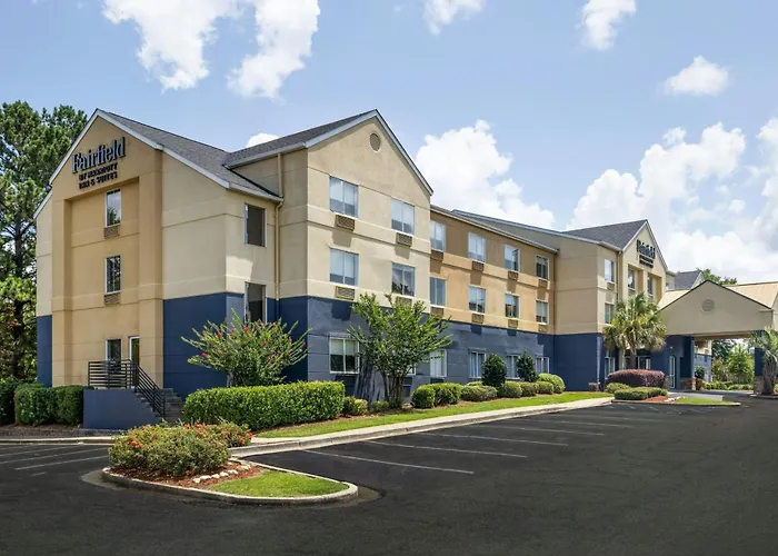 Fairfield Inn & Suites / University