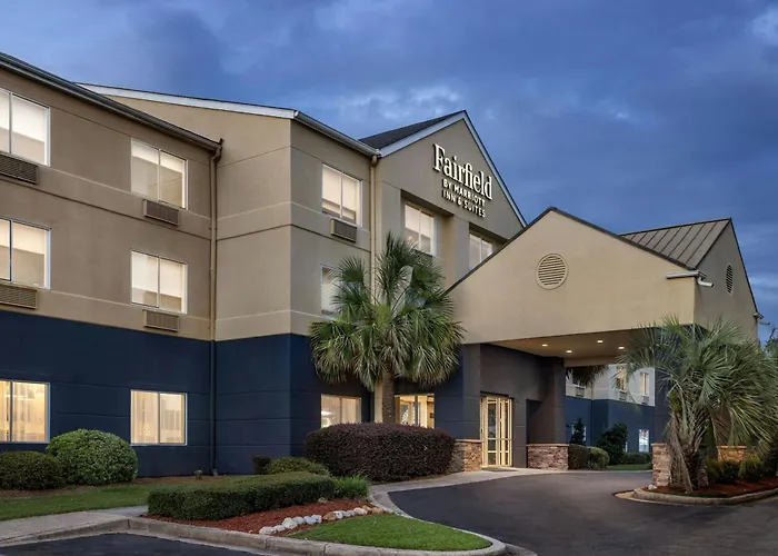 Fairfield Inn & Suites / University