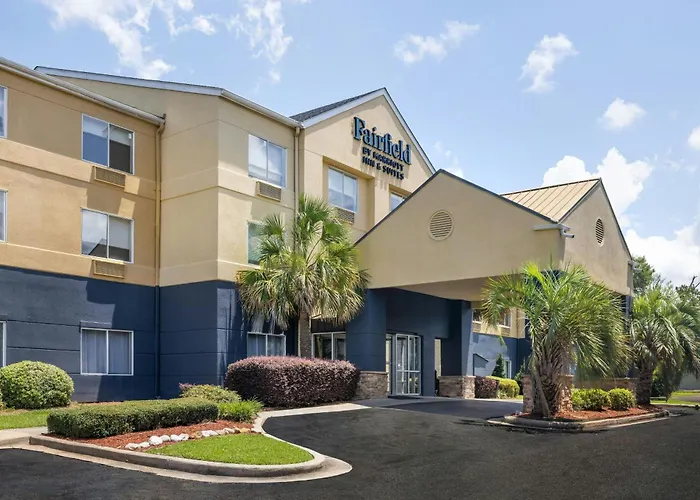 Fairfield Inn & Suites / University