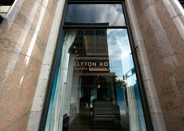 Family Friendly Hotels Elyton , Autograph Collection