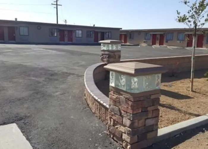 Resort: Motel 6 Maple/Main