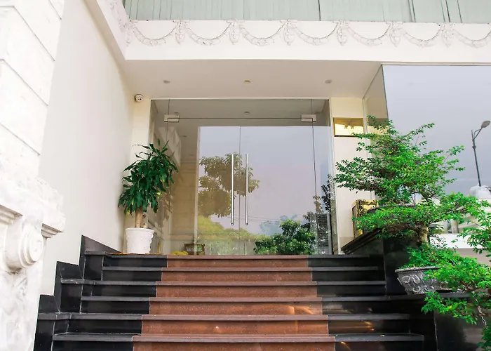 Sazi Erato Hotel - Free Airport & Breakfast