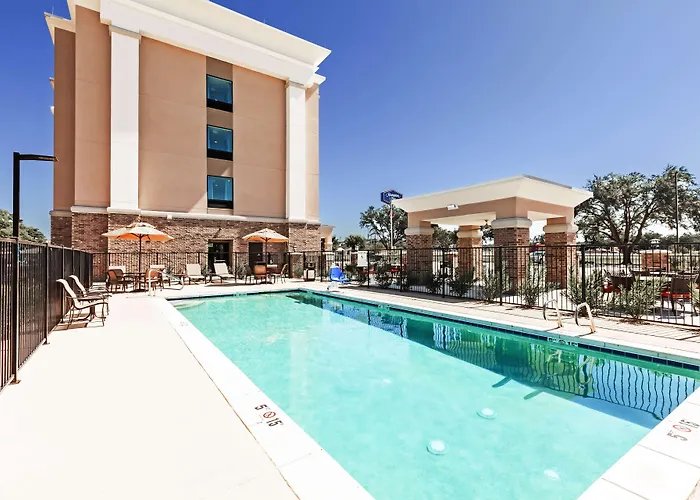 3 star hotel: Hampton Inn Ozona