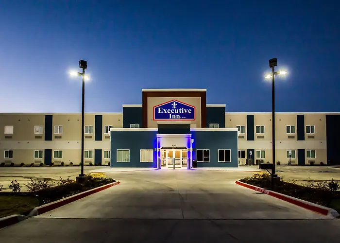 Pet Friendly hotel: Executive Inn Fort Worth West