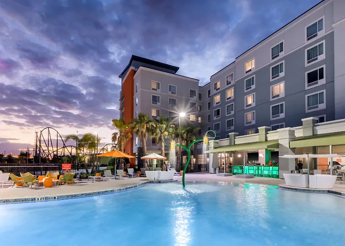 Hotel with Tennis: Towneplace Suites By Marriott Orlando At Seaworld