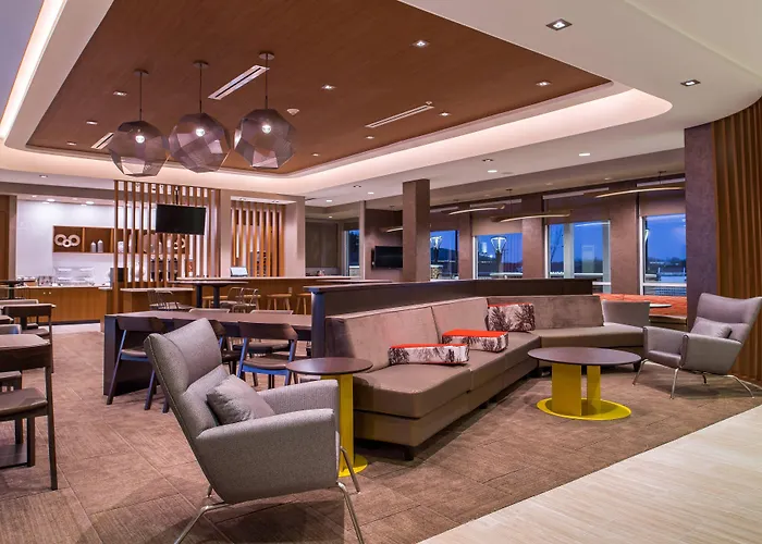 Springhill Suites By Marriott Airport