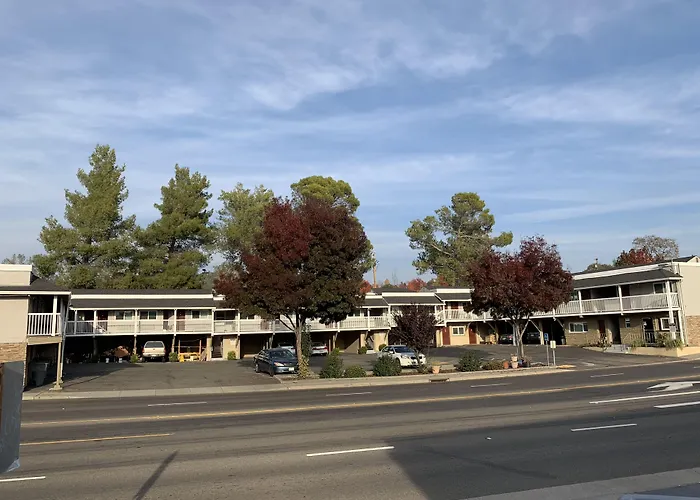 Hotel: Elmwood Motel