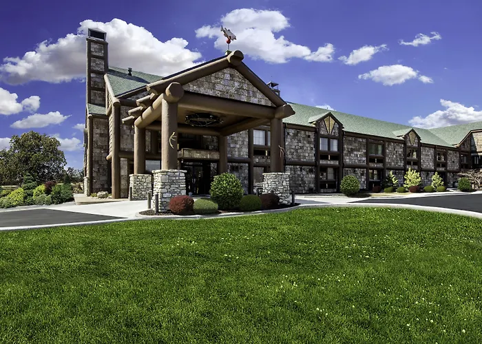 Central hotel: Bass Pro Shops Angler'S Lodge